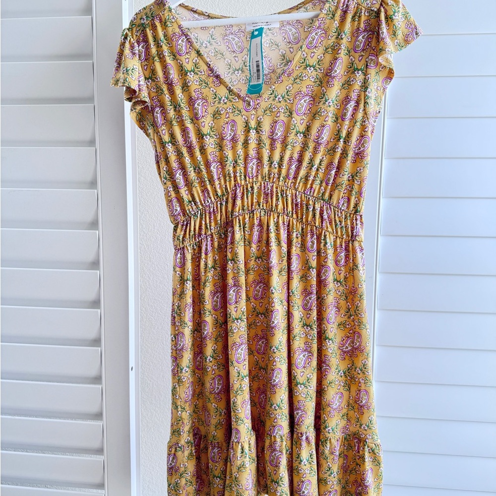 Stitch Fix: Kaileigh. Yellow Paisley Dress
